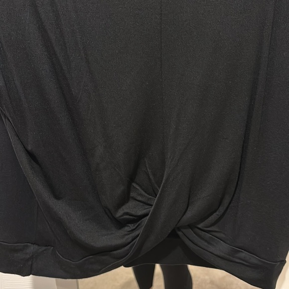 Wantable Black shirt with fancy bottom - Picture 3 of 4